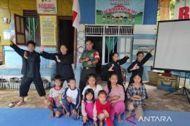 Kisah Serka Iwan, Babinsa pendiri PAUD dan Penjaga Toleransi