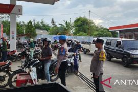 Polres Bangka Barat lakukan pengamanan SPBU cegah penimbunan BBM