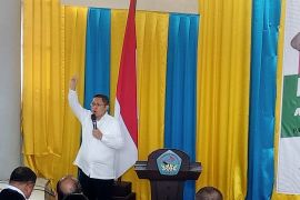 Anas Urbaningrum ajak mahasiswa Unpatti harus awasi parpol jelang pemilu