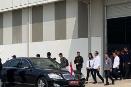 Presiden Jokowi tinjau Depo Kereta Cepat di Tegalluar Bandung