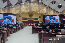 Kaltim kemarin, Pengesahan APBD perubahan hingga taksi terbang IKN