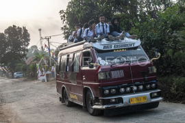 Transportasi siswa di pelosok Lebak Page 1 Small