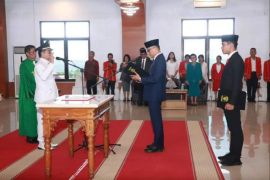 Yakob F Solon dilantik menjadi penjabat Bupati Mamasa