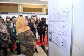 Pemprov Jatim fasilitasi pencari  kerja melalui "job fair" 2023