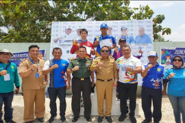 Tiga emas hari pertama, pacu semangat perenang Lahat