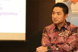 AXA Mandiri bayarkan klaim dan manfaat asuransi Rp600 juta di Sumbar