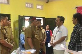 Bulog Kediri pantau proses distribusi beras bantuan pangan