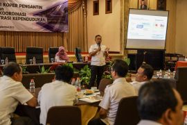 Dispendukcapil Kota Kediri sosialisasi inovasi "Koper Pengantin"