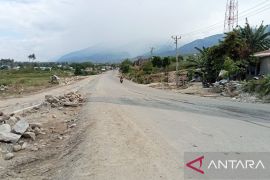 Jalan Balaroa kembali pulih setelah bencana alam Page 1 Small