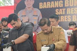 Kriminal dan hukum Kalsel kemarin, dari persatuan masyarakat di Banjarmasin diperkokoh hingga Warga Banua gelapkan motor teman