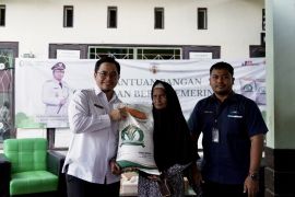 4.748 keluarga di HST terima bantuan beras cadangan