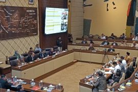 DPR dan Pemerintah  bahas lebih lanjut perpu majukan Pilkada 2024