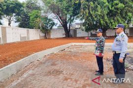 Pengelola Terminal Pulogadung bongkar 31 bangunan liar