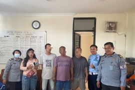 Petugas Rutan Surabaya gagalkan penyeludupan HP