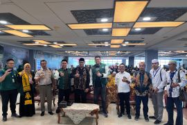 Ajwa Tour Indonesia lepas penerbangan umrah perdana dari BIM
