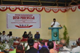 Rektor UNG Eduart Wolok sarankan penataan komunikasi untuk selesaikan konflik di Pohuwato