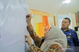 Bunda PAUD Bangka Barat membantu transisi pendidikan dini menyenangkan