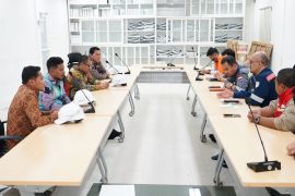 PLN UP3 Sofifi  sapa pelanggan di pulau pesisir