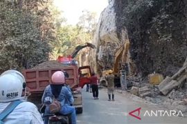 Jalur poros Maros-Bone masih terganggu aktivitas pelebaran jalan