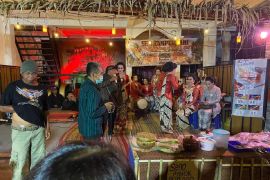 Kampung Cempluk terbitkan buku " Bhakta Pradesa"