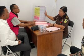 Kejari Malteng tahan tiga tersangka korupsi dana BOS rugikan negara Rp3,9 miliar