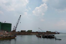 Ratusan nelayan keluhkan debu akibat proyek reklamasi PT SJIM