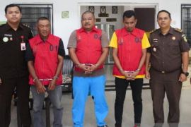 Kejari Bangka Tengah tahan tiga debitur bank diduga korupsi