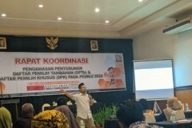 Bawaslu Bondowoso mulai inventarisasi baliho bacaleg untuk ditertibkan