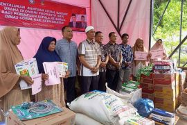 Pemkab Aceh Selatan salurkan bantuan ekonomi kepada korban konflik