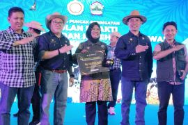 Petugas reproduksi inseminasi Sulsel juara I tingkat nasional