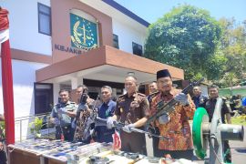 Forkopimda Sidoarjo musnahkan barang bukti senjata api rakitan