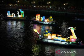 Lensa Foto Harjad ke-497 Kota Banjarmasin: Festival Jukung Hias