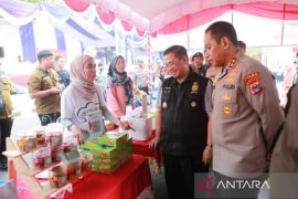 Lensa Foto Harjad ke-497 Kota Banjarmasin: Gelar Bakti Sosial Bersama Polda Kalsel