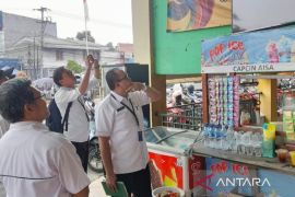 Pemkab Bogor sosialisasi kebijakan pasang baliho info harga sembako di setiap pasar