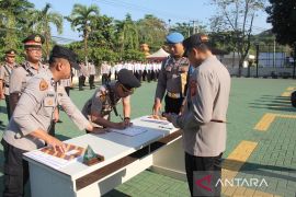 Polri rotasi sejumlah perwira di Polres Sukabumi