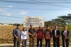 KPU Ponorogo terima hibah tanah untuk pembangunan kantor baru