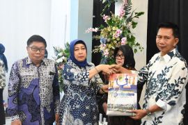 Suasana haru pisah sambut Bupati dan Wakil Bupati Barut