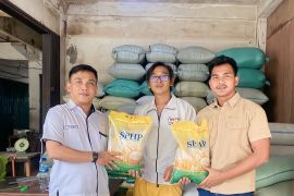 Bulog distribusikan 10 ton beras SPHP ke pedagang  di OKU
