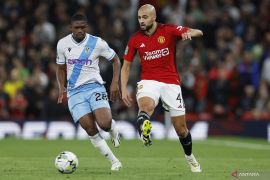 Gelandang Palace Doucoure mainkan laga pertamanya setelah absen lama