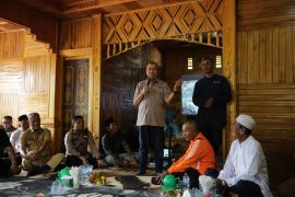 Petani Desa Pambang Baru Bengkalis minta alat berat, Ini jawaban Gubernur Syamsuar