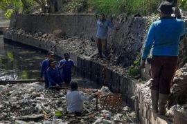 Pemkot Denpasar pasang jaring sampah di tiap perbatasan desa