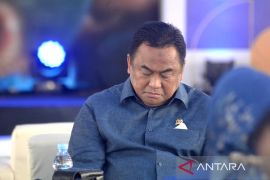 Rachmat Gobel salurkan bantuan alat pertanian di Gorontalo Utara