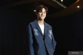 Aktor Thailand Nanon Korapat penasaran dengan telur gulung