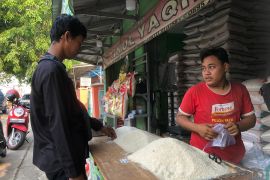 Konsumen keluhkan harga beras di Serang masih tinggi