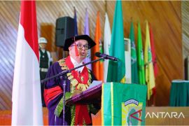 Rektor Unand berpesan wisudawan gunakan ilmu untuk kemaslahatan