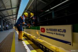 Jokowi: KA Cepat Jakarta-Bandung tandai modernisasi transportasi massal