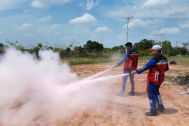 Hutama Karya tambah alat bantu pemadam api di tol, termasuk "gepyok api"