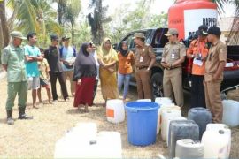 Pj Bupati Tanah Laut apresiasi Forkopimda dan SKPD salurkan air bersih