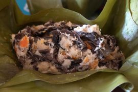 Menikmati menu krecek mangga podang
