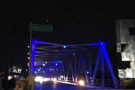 Jembatan III Palu sangat indah di malam hari dengan lampu warna-warninya Page 2 Small